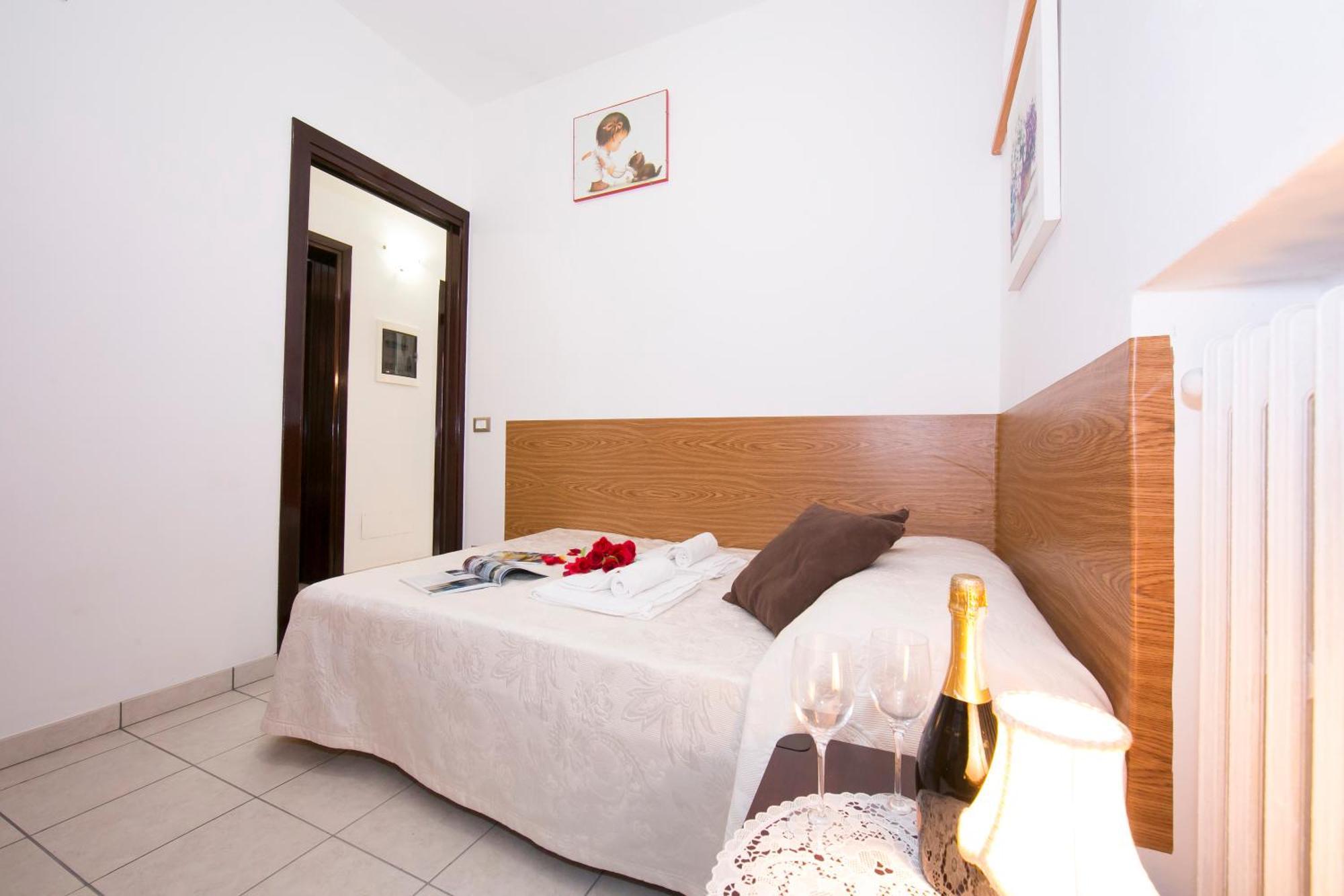 Bella Lake View Colonno المظهر الخارجي الصورة