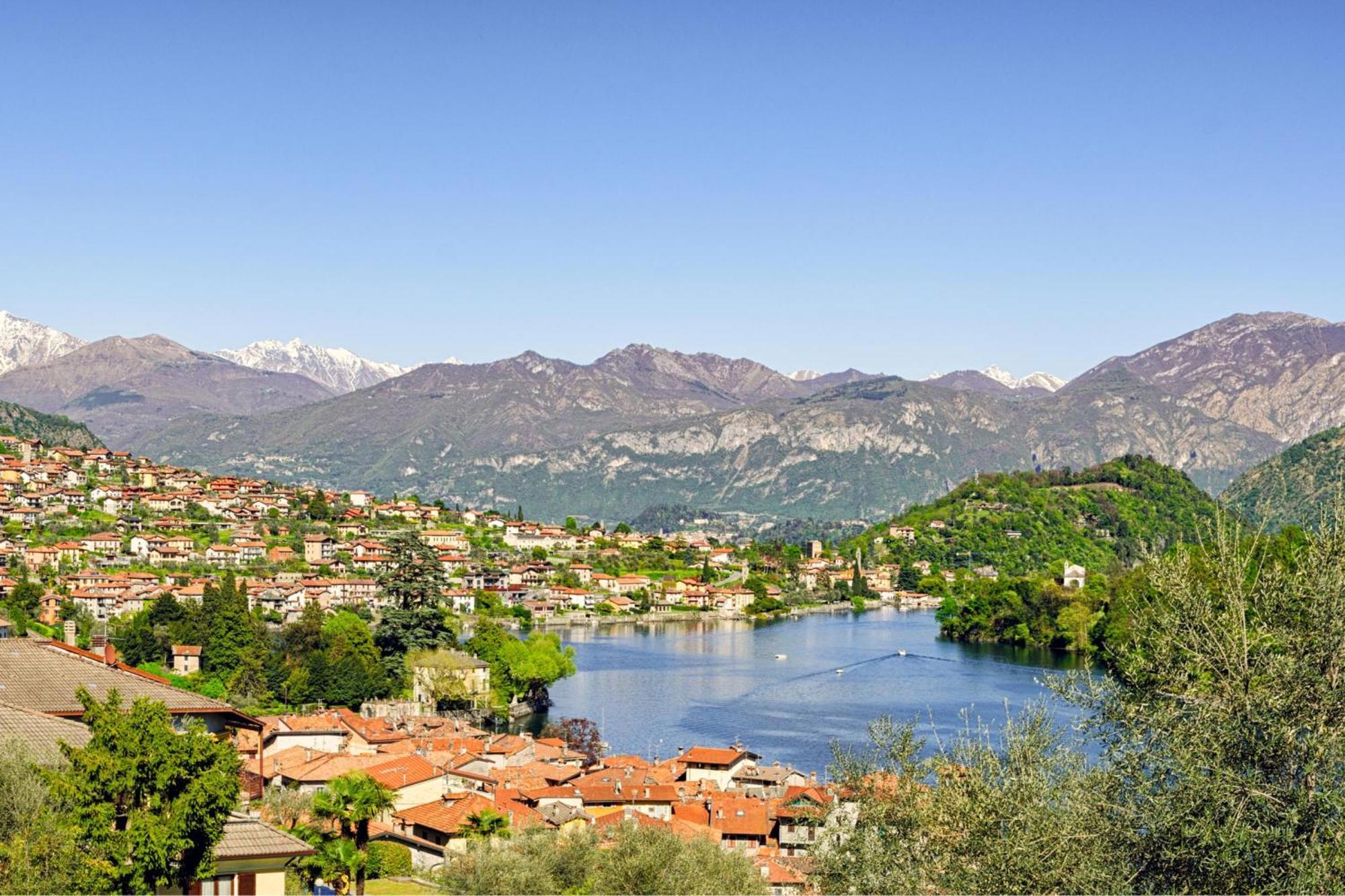 Bella Lake View Colonno المظهر الخارجي الصورة